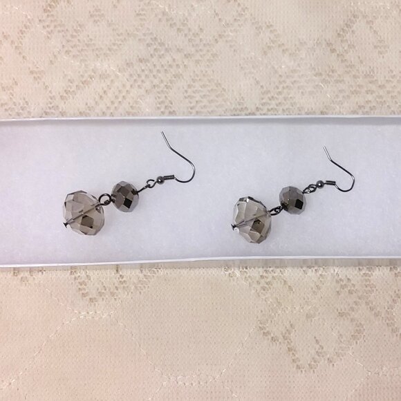 NEW Handcrafted Tan Light Gray Beads Drop Earrings Women Fashion Jewelry Gifts - Picture 3 of 3